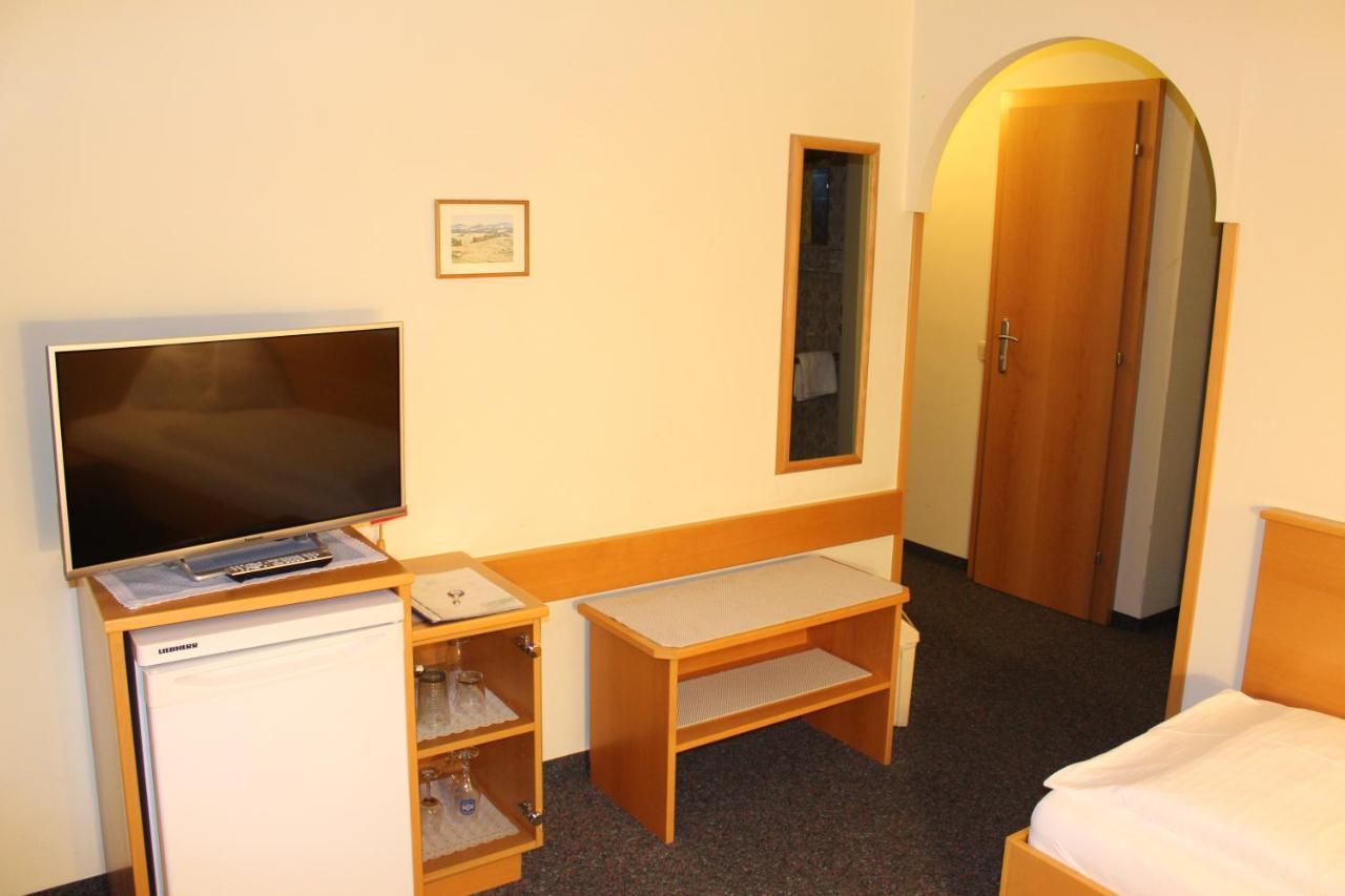 Pension Traude Graz Exterior photo