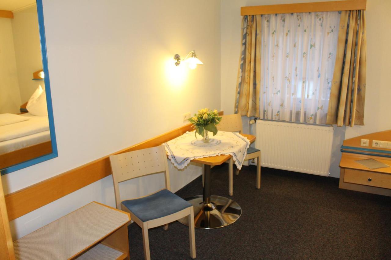Pension Traude Graz Exterior photo