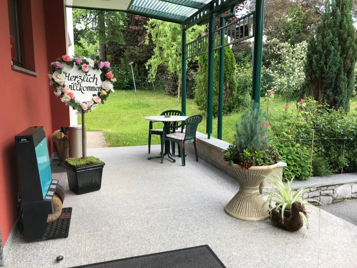 Pension Traude Graz Exterior photo