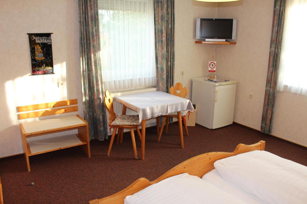 Pension Traude Graz Exterior photo