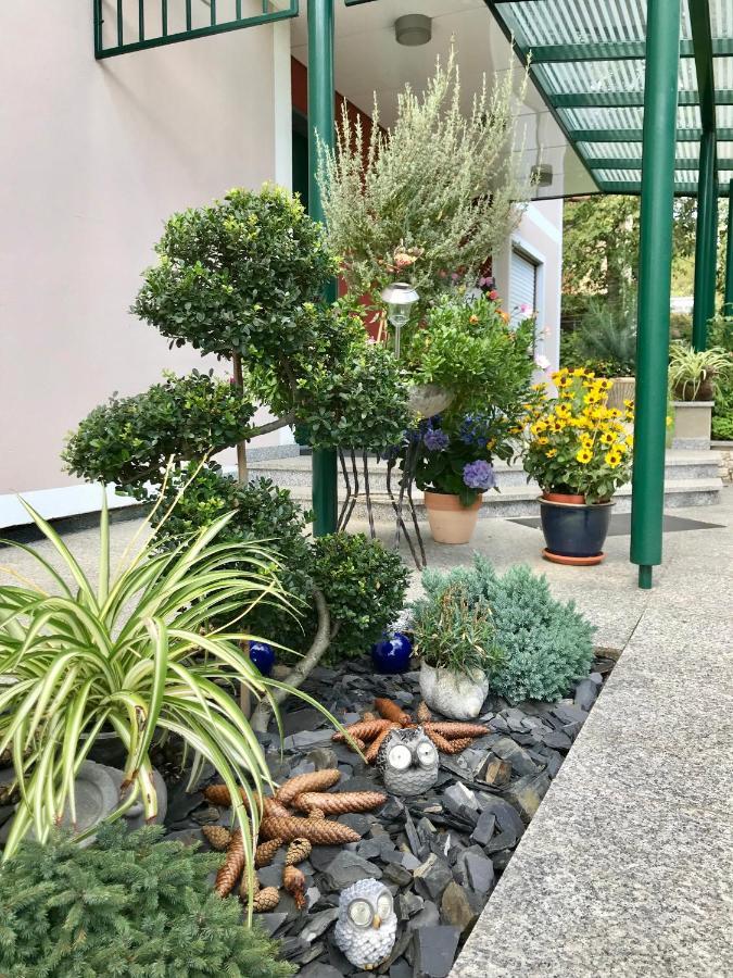 Pension Traude Graz Exterior photo