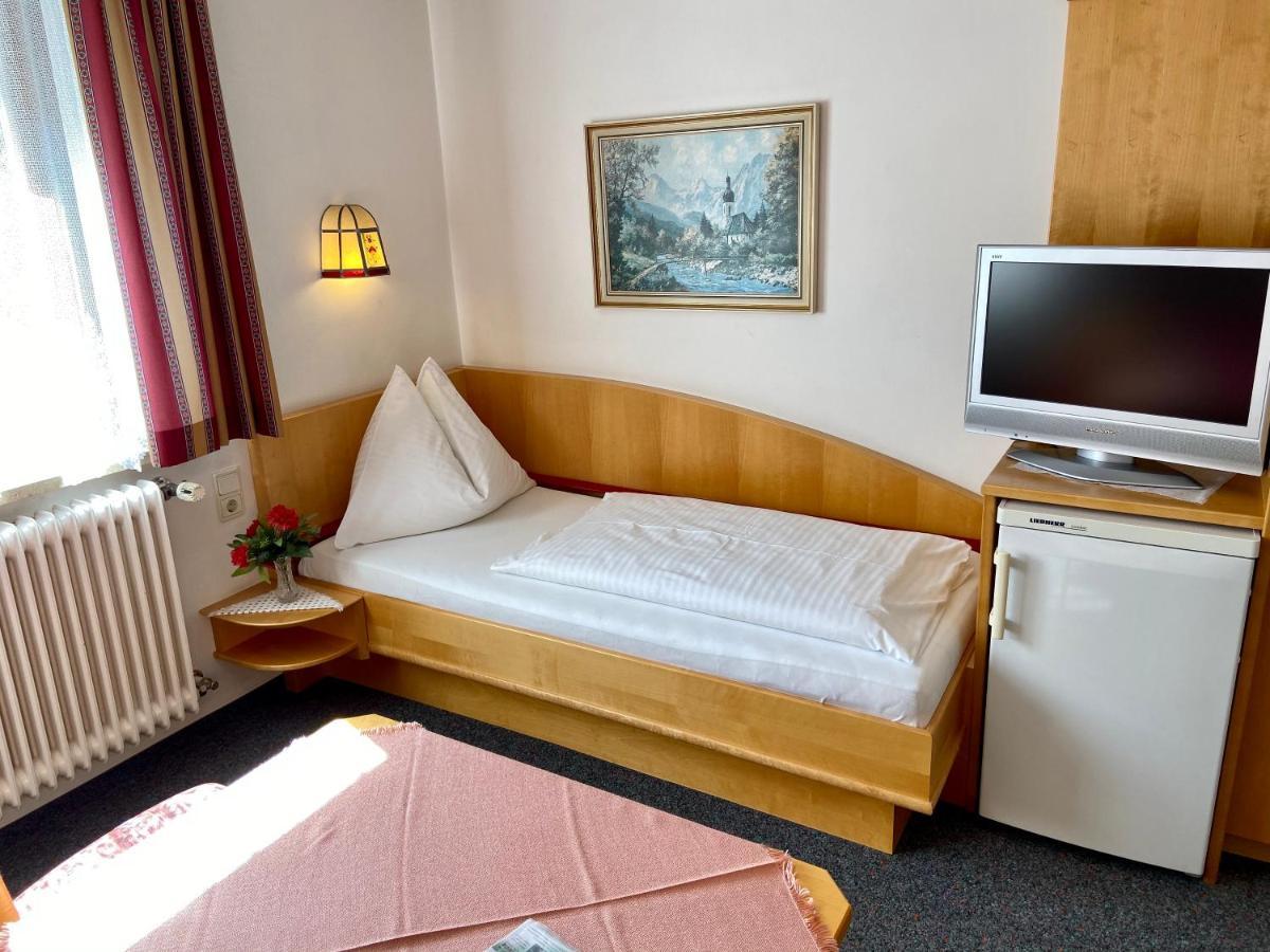 Pension Traude Graz Exterior photo