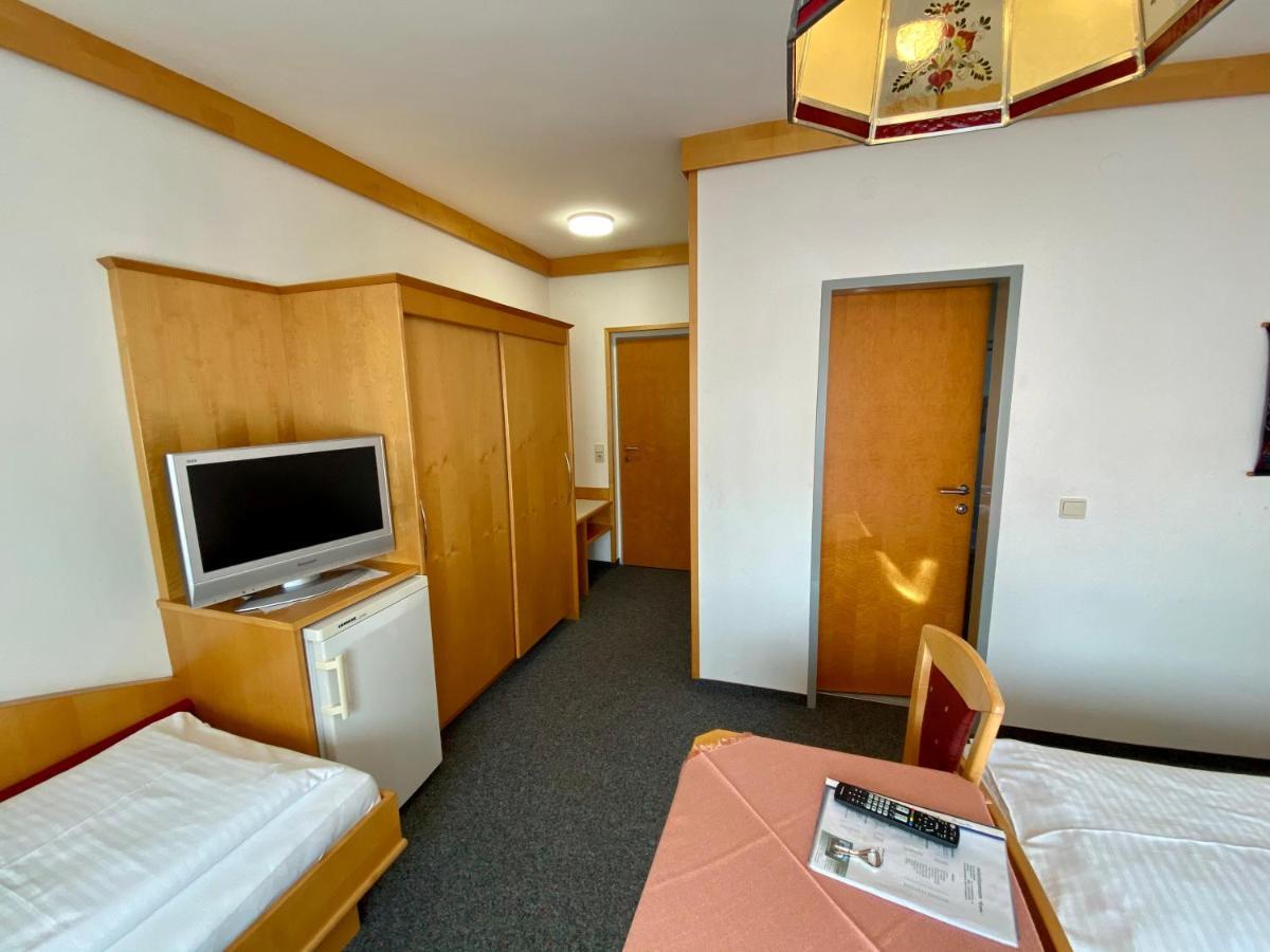 Pension Traude Graz Exterior photo