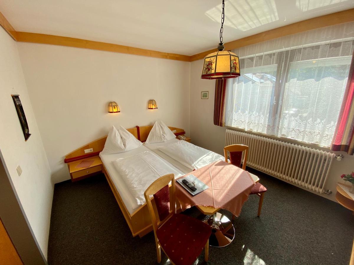Pension Traude Graz Exterior photo